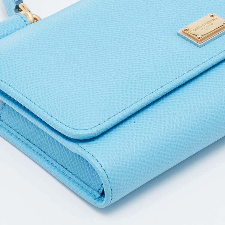 مملوكة مسبقًا Dolce & Gabbana Blue Leather Miss Sicily Von Wallet on Chain