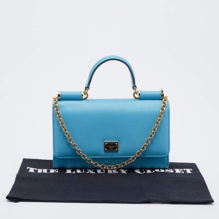 مملوكة مسبقًا Dolce & Gabbana Blue Leather Miss Sicily Von Wallet on Chain