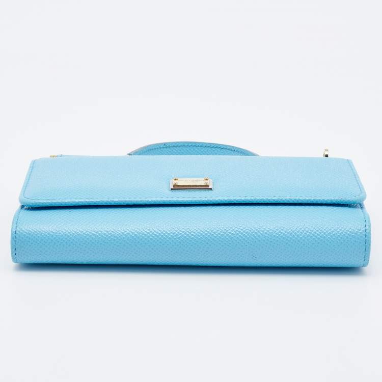 مملوكة مسبقًا Dolce & Gabbana Blue Leather Miss Sicily Von Wallet on Chain