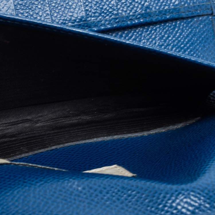مملوكة مسبقًا Dolce & Gabbana Navy Blue Leather Miss Sicily Von Wallet on Chain