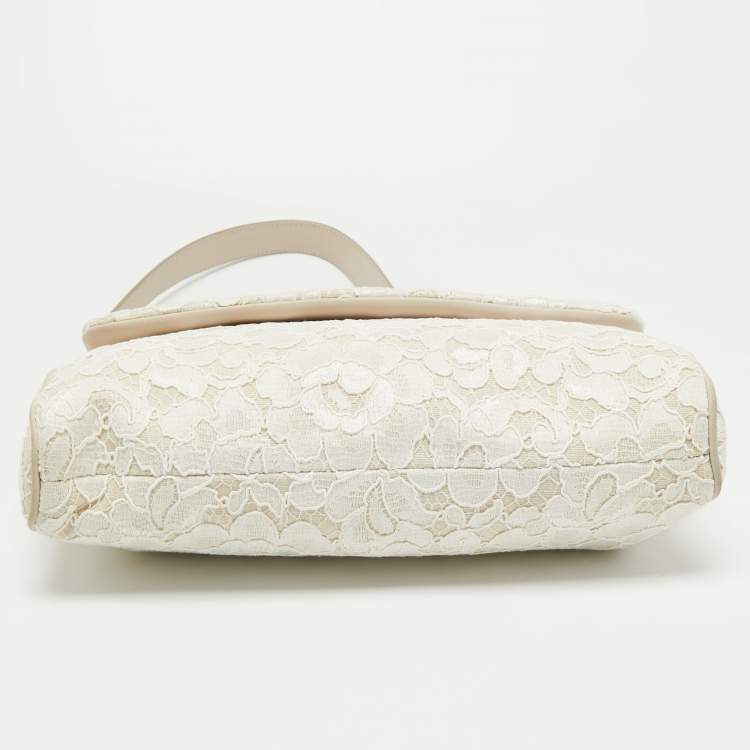 مملوكة مسبقًا Dolce & Gabbana White/Beige Lace Miss Sicily Top Handle Bag