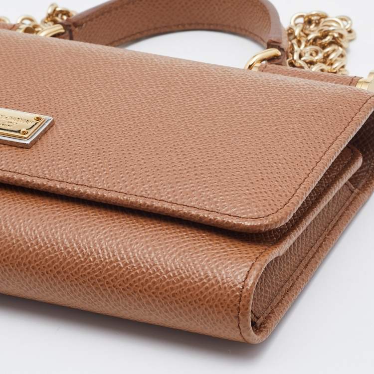 مملوكة مسبقًا Dolce & Gabbana Brown Leather Miss Sicily Von Wallet on Chain