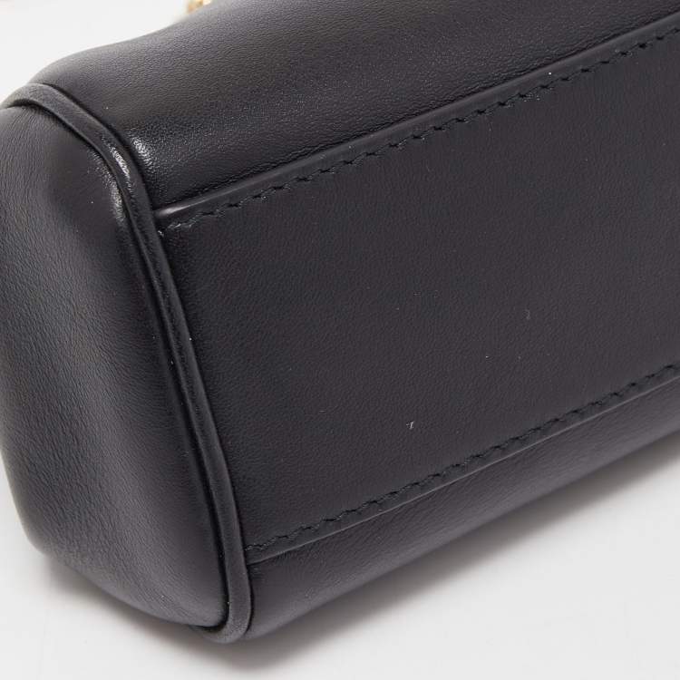 مملوكة مسبقًا Dolce & Gabana Black Leather Kiss Lock Frame Chain Clutch