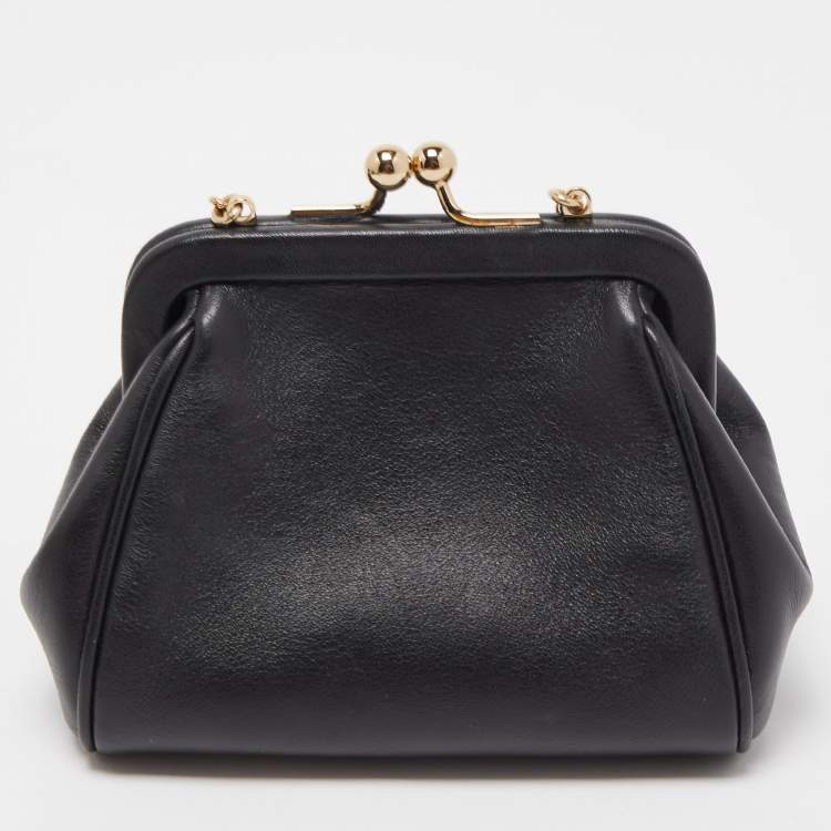 مملوكة مسبقًا Dolce & Gabana Black Leather Kiss Lock Frame Chain Clutch