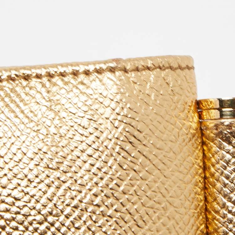 مملوكة مسبقًا Dolce & Gabbana Gold Leather Miss Sicily Von Wallet on Chain