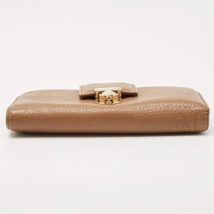 Pre Owned Dolce & Gabbana Beige Leather Padlock Wallet
