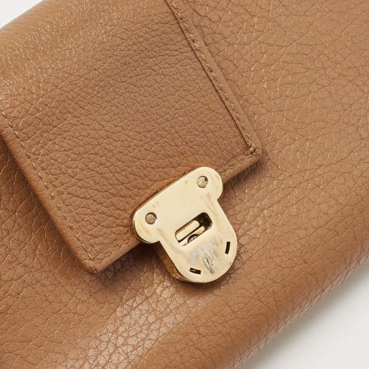 Pre Owned Dolce & Gabbana Beige Leather Padlock Wallet