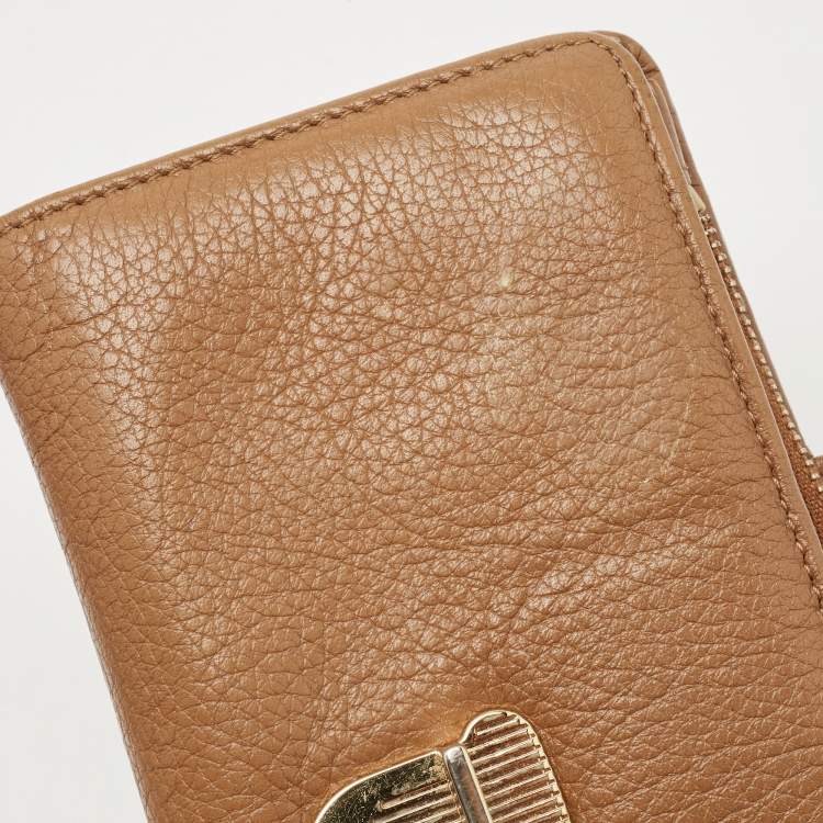 Pre Owned Dolce & Gabbana Beige Leather Padlock Wallet