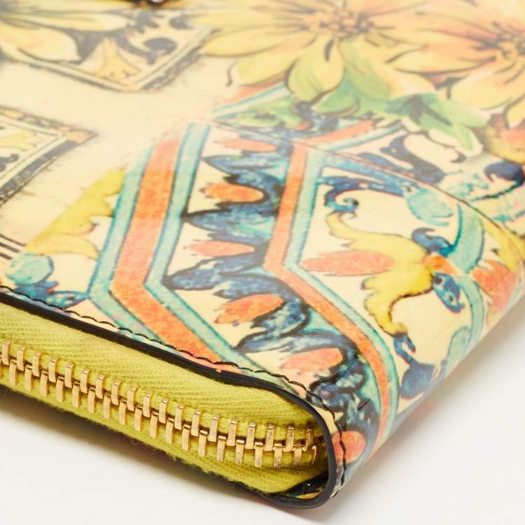 Pre Owned Dolce & Gabbana Yellow/Multicolor Floral Print Patent Leather Zip Around Pouch