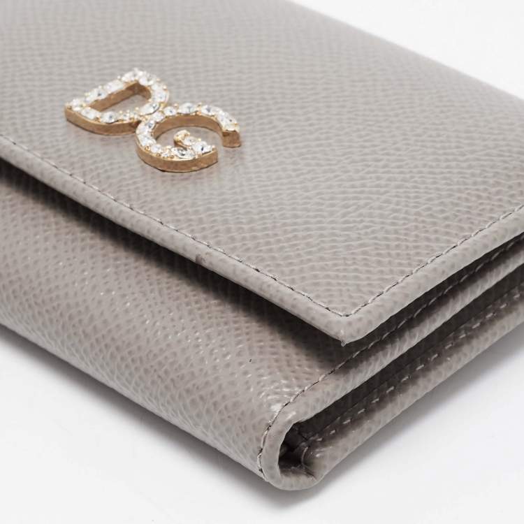 مملوكة مسبقًا Dolce & Gabbana Beige Leather DG Crystals Trifold Wallet