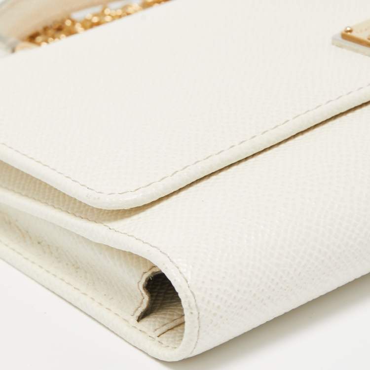 Pre Owned Dolce & Gabbana Off White Leather Miss Sicily Von Wallet on Chain