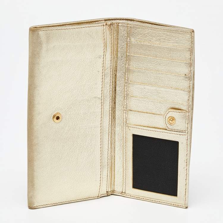 مملوكة مسبقًا Dolce & Gabbana Gold Leather Continental Wallet