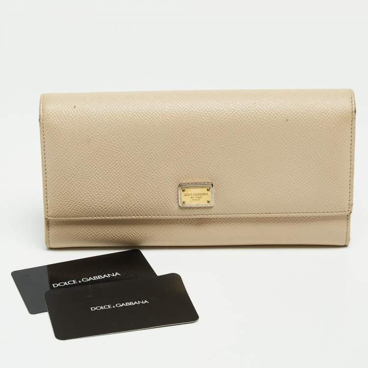 Pre Owned Dolce & Gabbana Beige Leather Dauphine Flap Continental Wallet