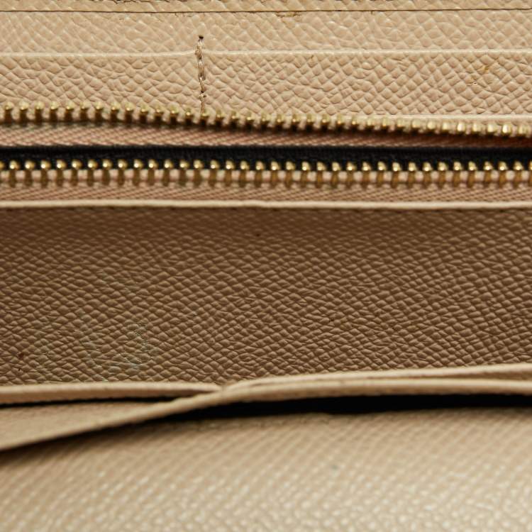 Pre Owned Dolce & Gabbana Beige Leather Dauphine Flap Continental Wallet