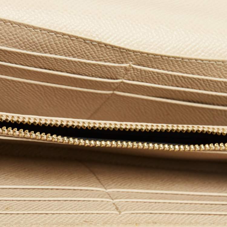 Pre Owned Dolce & Gabbana Beige Leather Dauphine Flap Continental Wallet