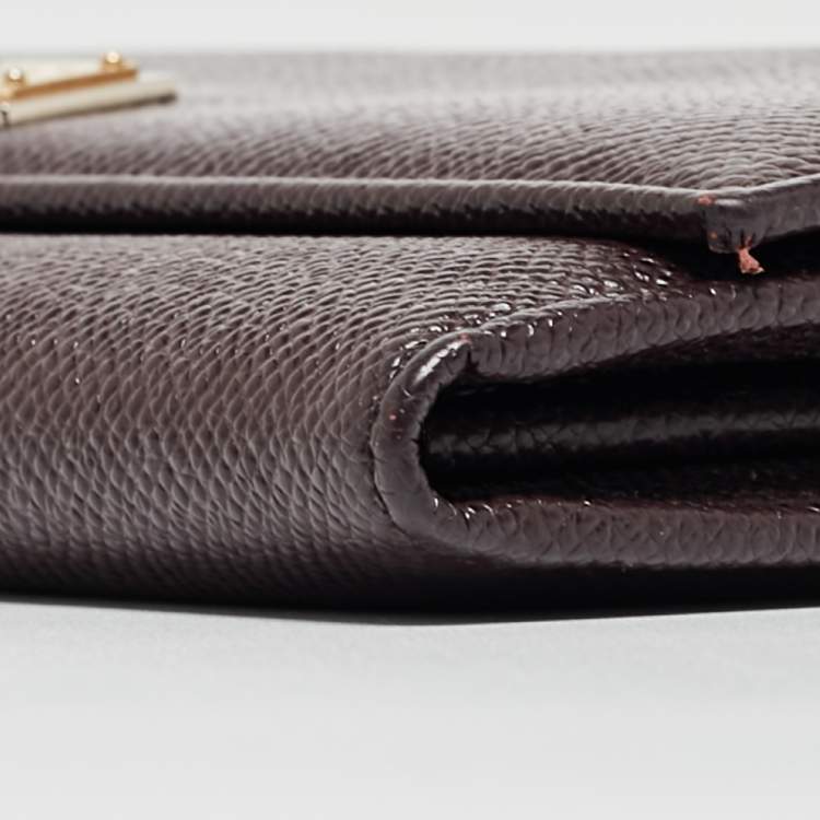 مملوكة مسبقًا Dolce & Gabbana Dark Brown Leather Dauphine Flap Continental Wallet