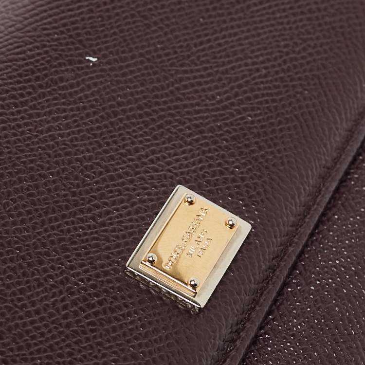 مملوكة مسبقًا Dolce & Gabbana Dark Brown Leather Dauphine Flap Continental Wallet