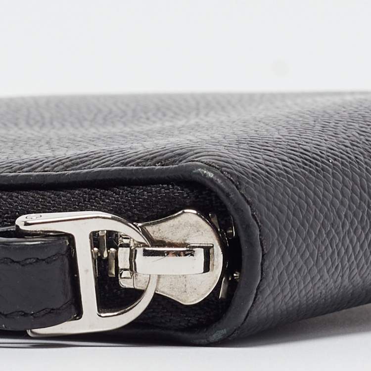 Pre Owned Dolce & Gabbana Black Leather Zip Around Wallet