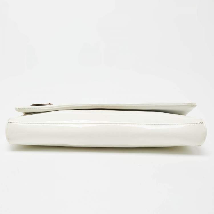 Pre Owned Dolce & Gabbana Off White Patent Leather Miss Martini Chain Clutch