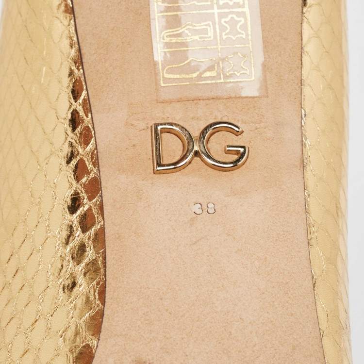 Pre Owned Dolce & Gabbana Gold Embossed Snakeskin Bellucci Pumps Size 38