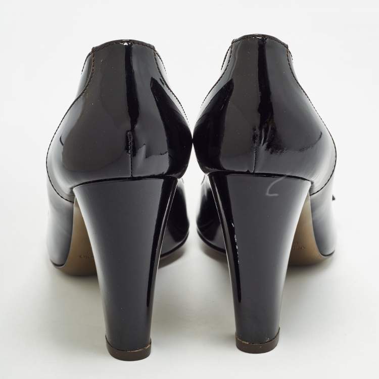 Pre Owned Dolce & Gabbana Black Patent Buckle Detail Pumps Size 39.5
