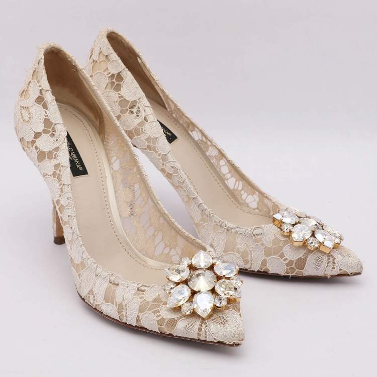 مملوكة مسبقًا Dolce & Gabbana Off White Lace Bellucci Embellished Pointed Toe Pumps Size 39