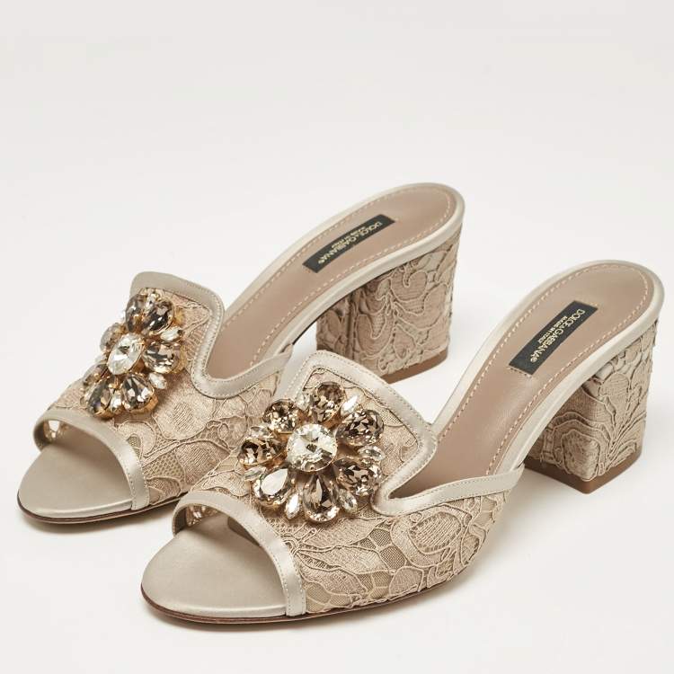 Pre Owned Dolce & Gabbana Beige/Silver Satin Sofia Slide Sandals Size 38