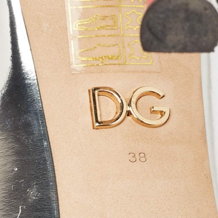 Pre Owned Dolce & Gabbana Silver Fur and Leather Tiger Embellished Pumps Size 38