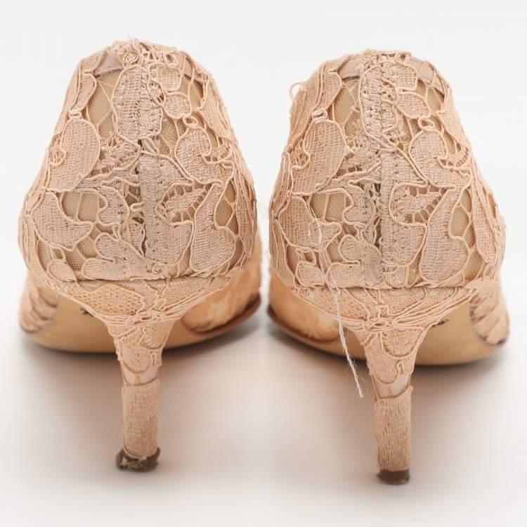 Pre Owned Dolce & Gabbana Light Peach Lace Bellucci Embellished Pointed Toe Pumps Size 40