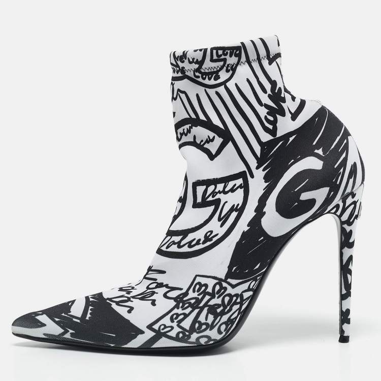 Pre Owned Dolce & Gabbana Black/White Stretch Knit Graffiti Sock Ankle Length Boots Size 39