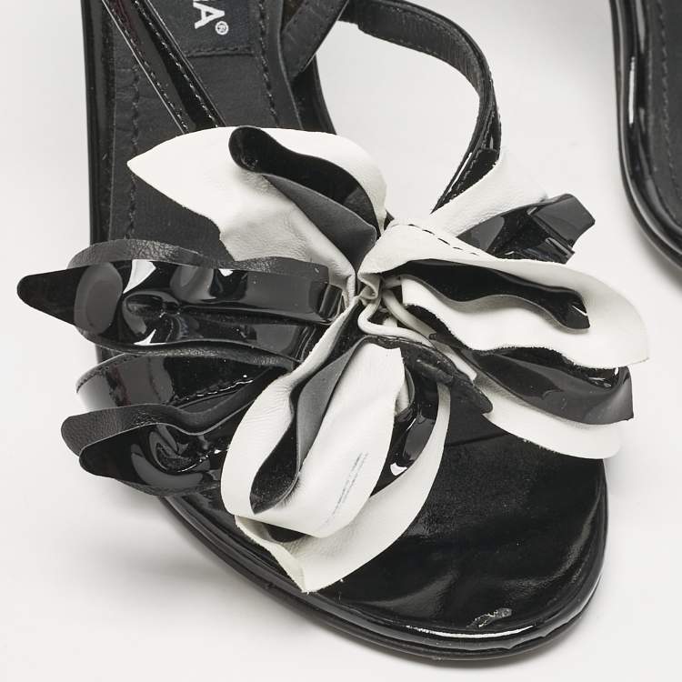 Pre Owned Dolce & Gabbana Black/White Patent Flower Slingback Sandals Size 37