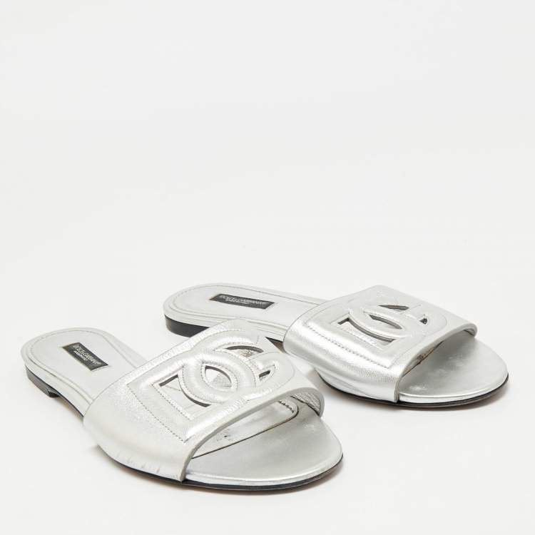 Pre Owned Dolce & Gabbana Metallic Silver Leather Logo Flat Slide Sandals Size 37