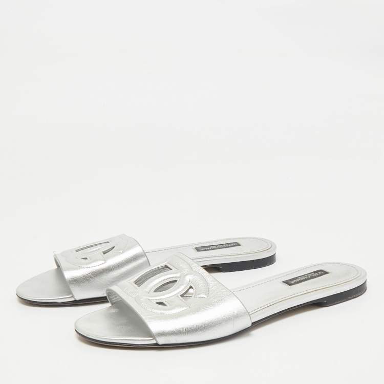 Pre Owned Dolce & Gabbana Metallic Silver Leather Logo Flat Slide Sandals Size 37