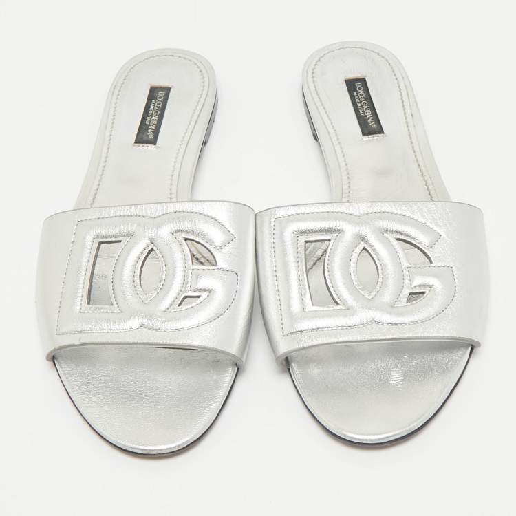 Pre Owned Dolce & Gabbana Metallic Silver Leather Logo Flat Slide Sandals Size 37