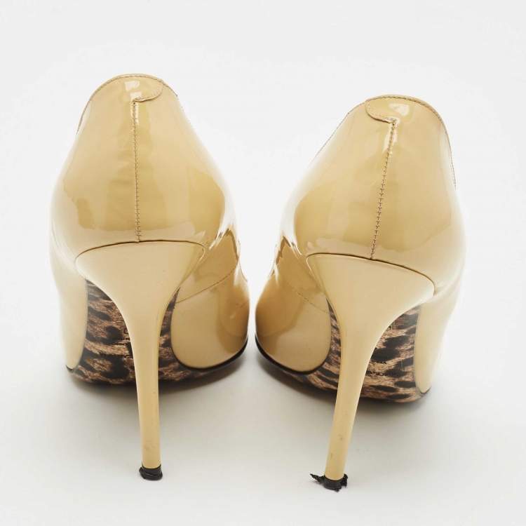 Pre Owned Dolce & Gabbana Beige Patent Leather Pointed Toe Pumps Size 40