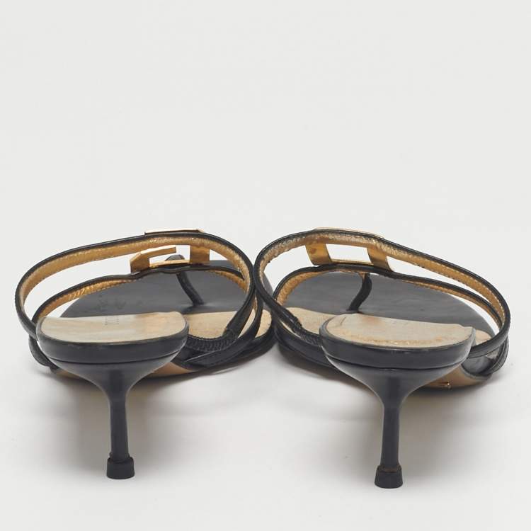 Pre Owned Dolce & Gabbana Black Leather Logo Plaque Thong Sandals Size 36