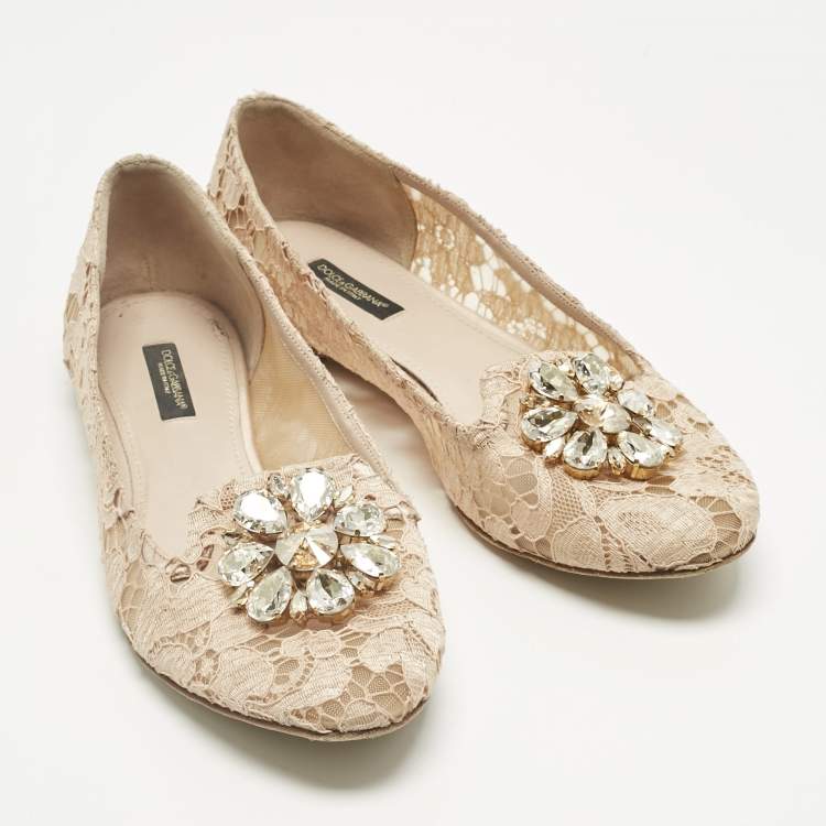 Pre Owned Dolce & Gabbana Beige Lace Crystal Embellish Ballet Flats Size 39