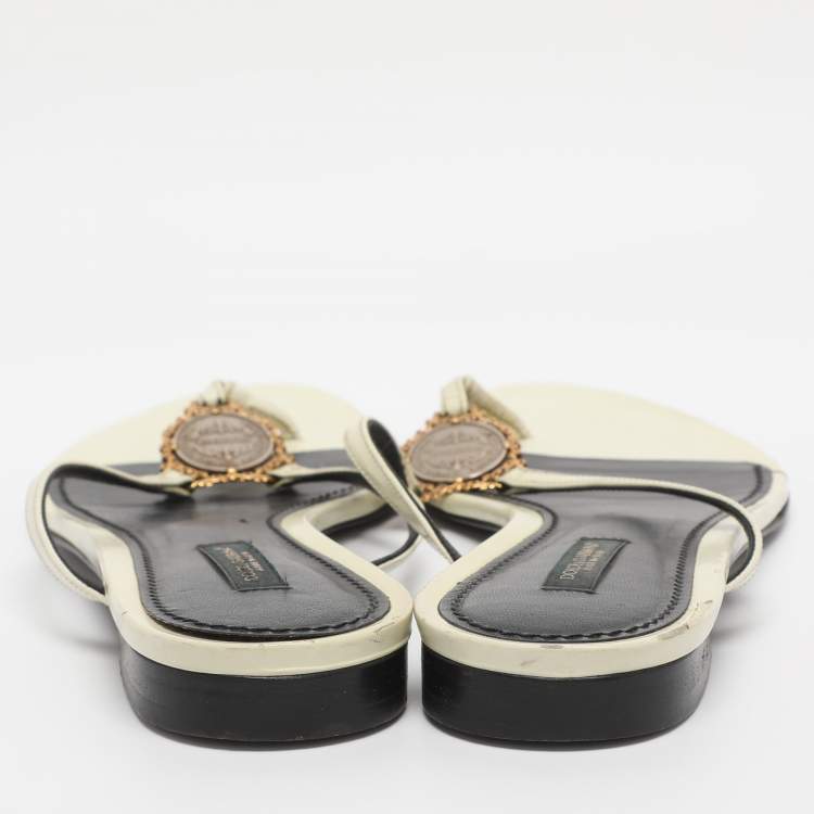 Pre Owned Dolce & Gabbana Cream Patent Leather Thong Sandals Size 37