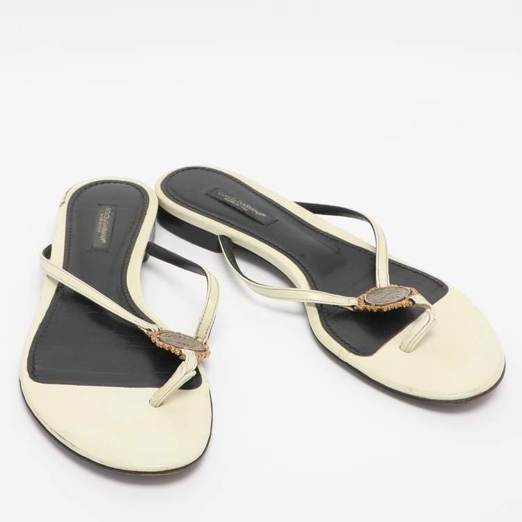 Pre Owned Dolce & Gabbana Cream Patent Leather Thong Sandals Size 37