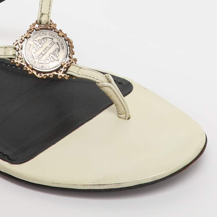 Pre Owned Dolce & Gabbana Cream Patent Leather Thong Sandals Size 37