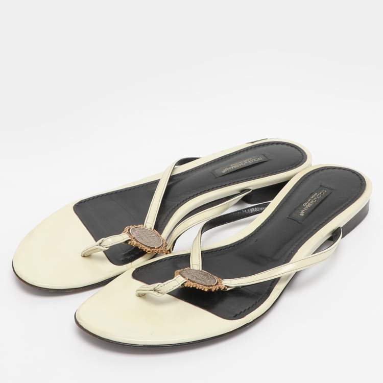 Pre Owned Dolce & Gabbana Cream Patent Leather Thong Sandals Size 37