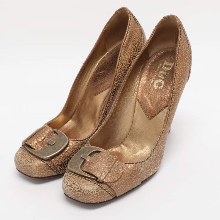 Pre Owned Dolce & Gabbana Metallic Crackled Leather Buckle Pumps Size 39