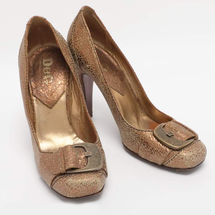 Pre Owned Dolce & Gabbana Metallic Crackled Leather Buckle Pumps Size 39