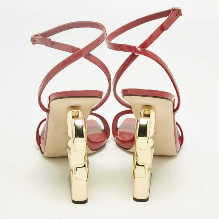 مملوكة مسبقًا Dolce & Gabbana Red Patent Leather DG Daily Ankle Strap Sandals Size 39