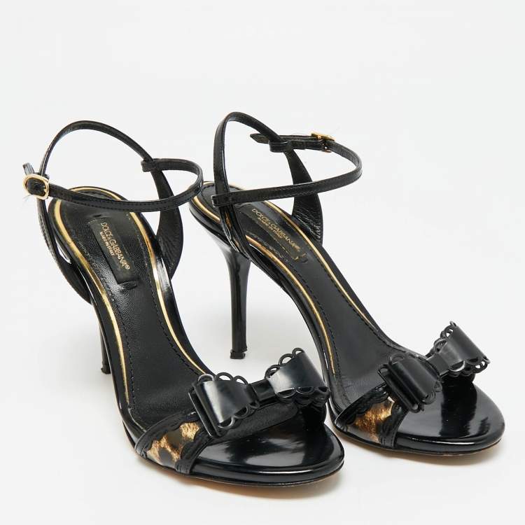 مملوكة مسبقًا Dolce & Gabbana Size 36 Two Tone Patent Leather Bow Ankle Strap Sandals