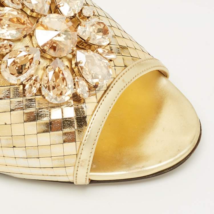 Pre Owned Dolce & Gabbana Size 37 Gold Leather and Woven Leather Crystal Embellished Slide Sandals