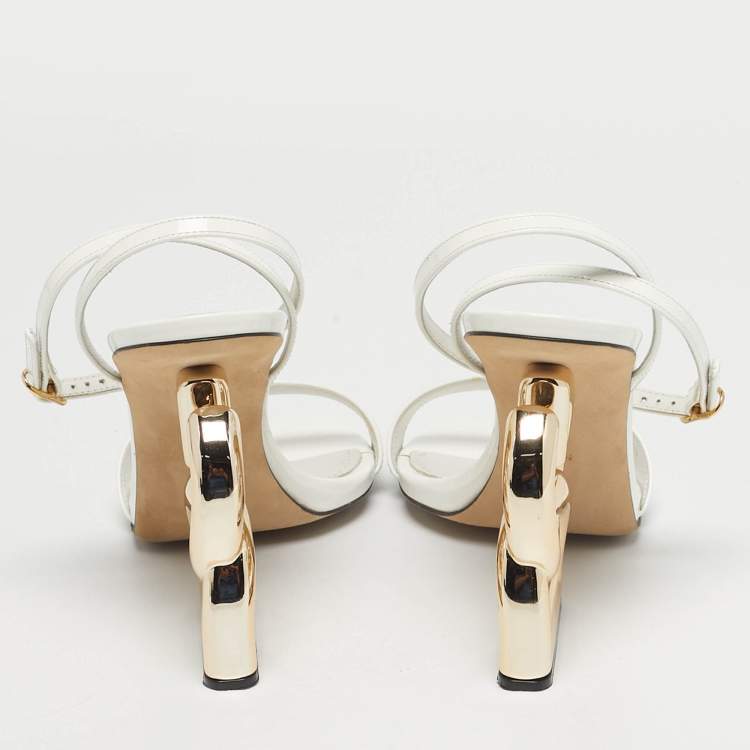 مملوكة م سبقًا Dolce & Gabbana Keira Size 39.5 White Patent Leather Ankle Strap Sandals