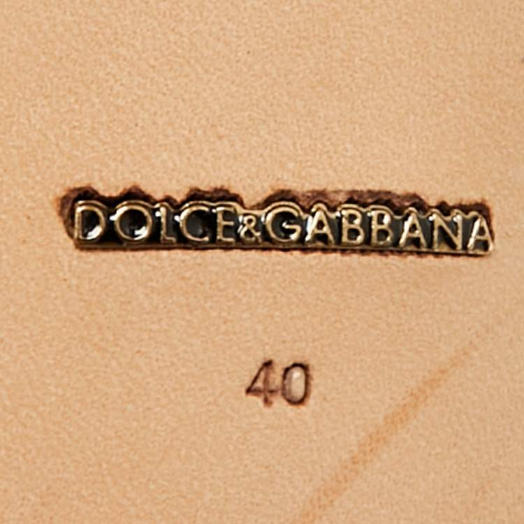 مملوكة مسبقًا Dolce & Gabbana Size 40 Beige Patent Leather Ankle Strap Sandals