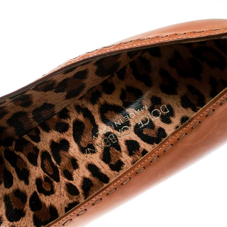 Pre Owned Dolce & Gabbana Brown Leather Buckle Detail Pointed Toe Pumps Size 39.5