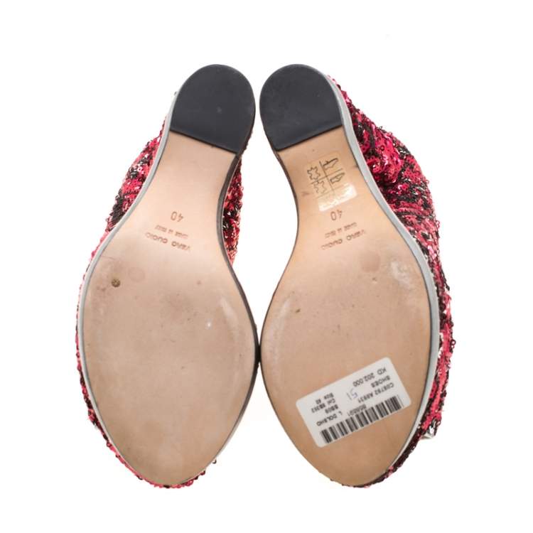 Pre Owned Dolce & Gabbana Metallic Two Tone Sequins Embellished Peep Toe Platform Pumps Size 40